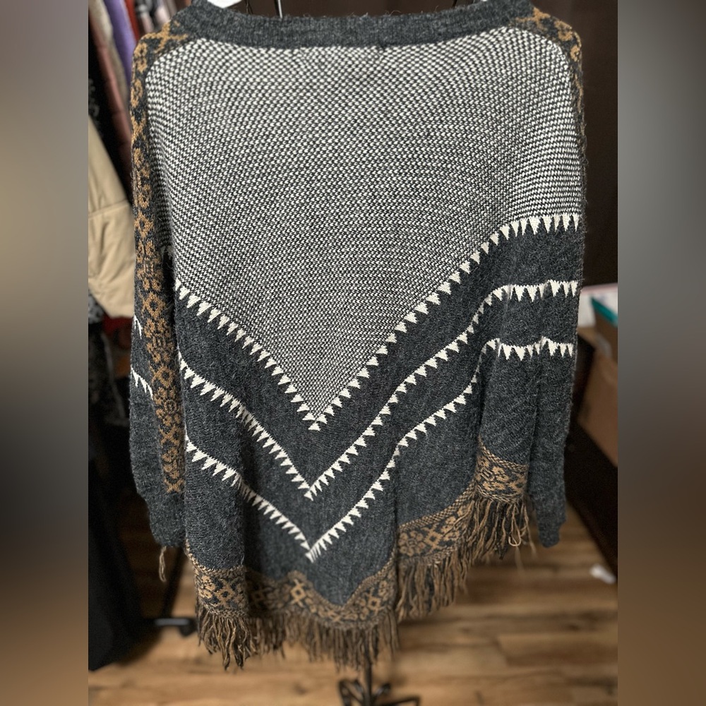 Dreamers Knit Aztec Nordic Southwestern Fringed Poncho Sweater - Picture 6 of 8